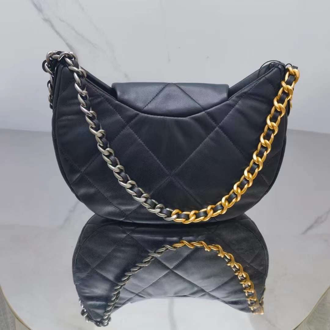 CC 19 حقيبة الباغيت