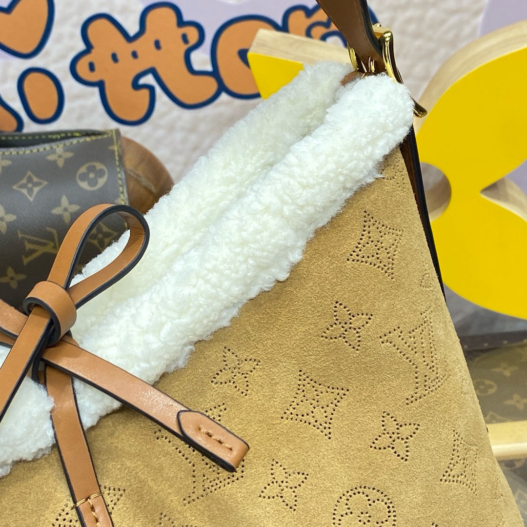 حقيبة كاريال بي إم (Carryall PM)