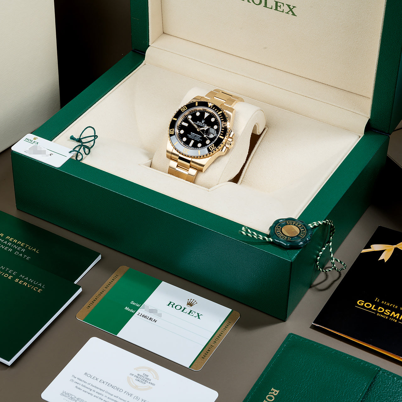 Rlx Perpetual Submariner Date 41mm Blue Dial Yellow Gold 126618LB