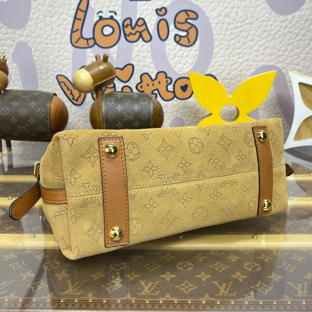 حقيبة كاريال بي إم (Carryall PM)
