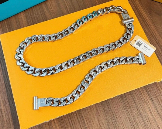 طقم جنزير