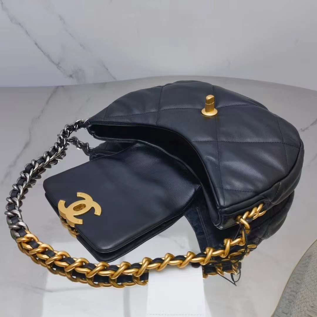 CC 19 حقيبة الباغيت