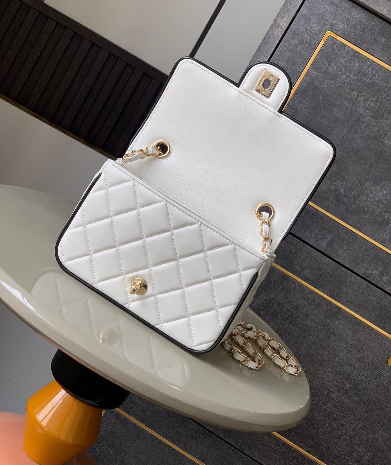CC Classic Flap