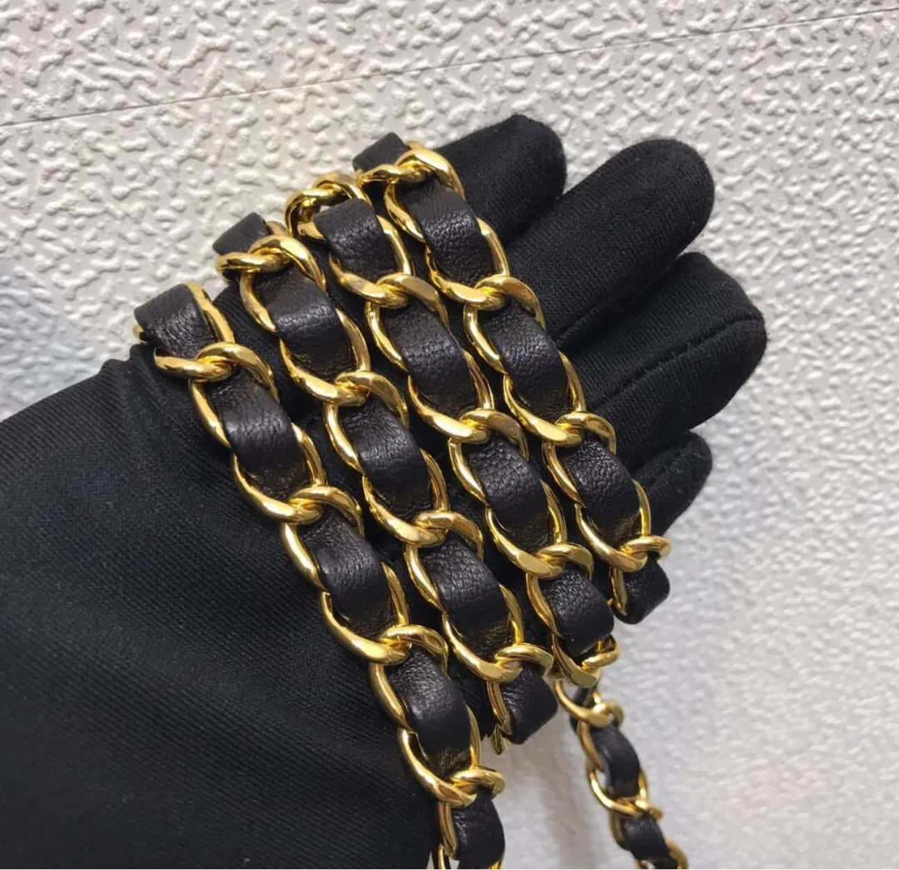 حقيبة ميني كلاسيك بقلاب