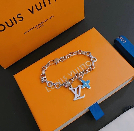 سوار LV
