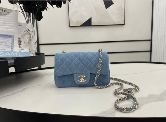 حقيبة CC Denim مستطيلة صغيرة