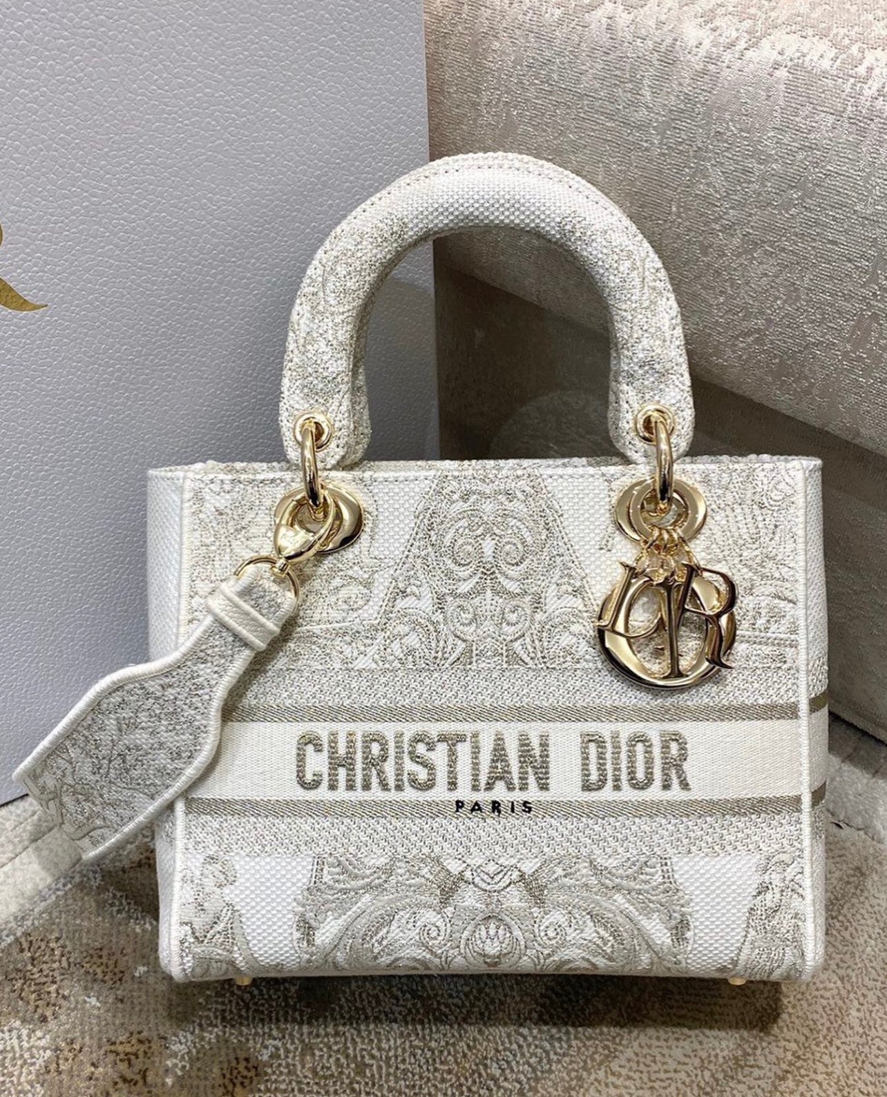 حقيبة Lady Dior