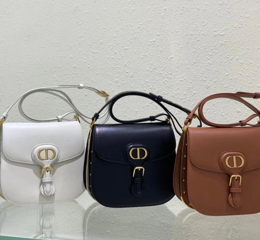 حقيبة بوبي بالإطار المعدني