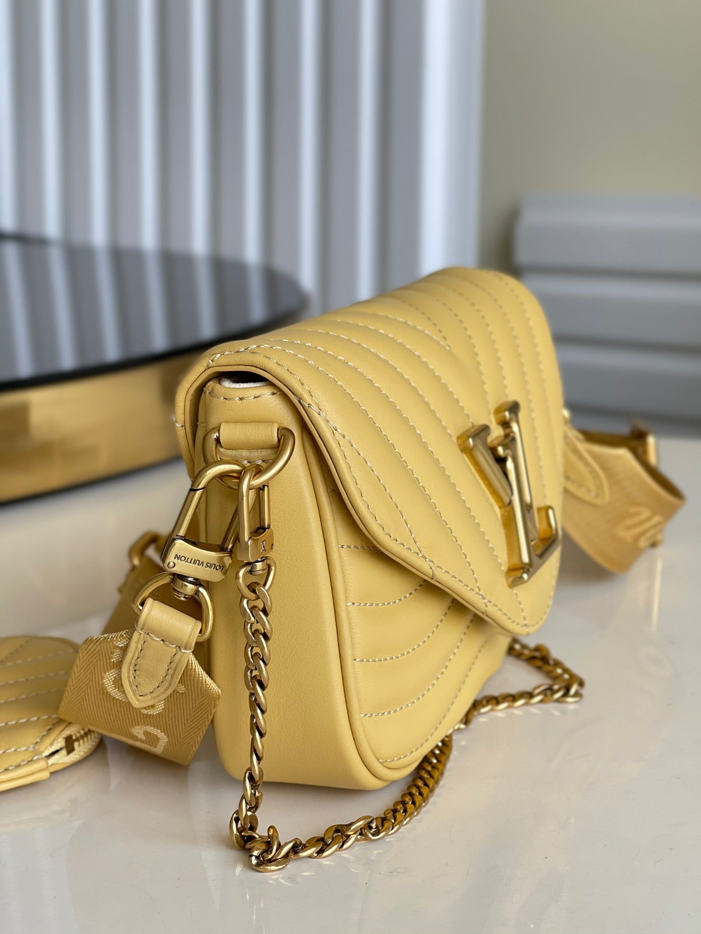 New Wave Pochette