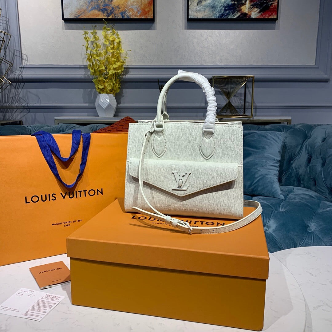 حقيبة Lockme Tote PM