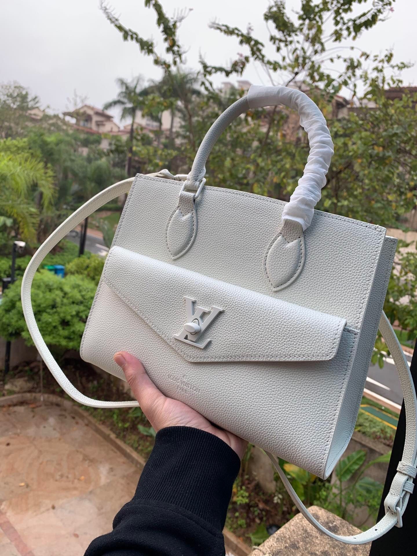 حقيبة Lockme Tote PM