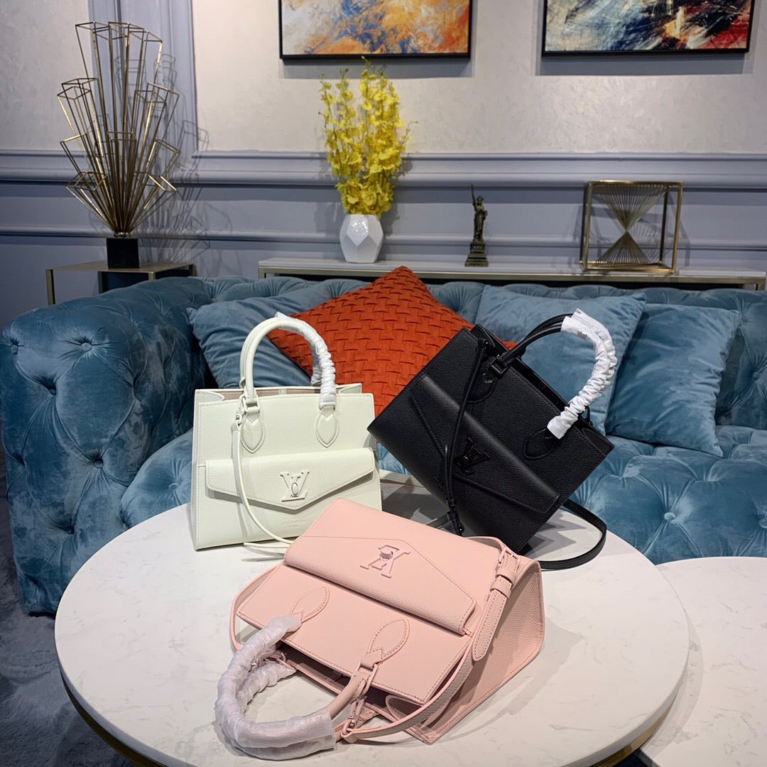 حقيبة Lockme Tote PM