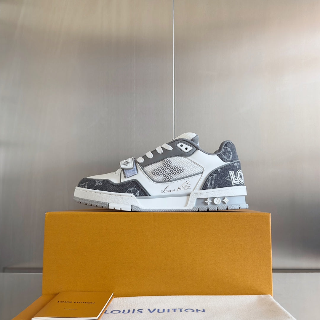250318 New high quality new color board shoes