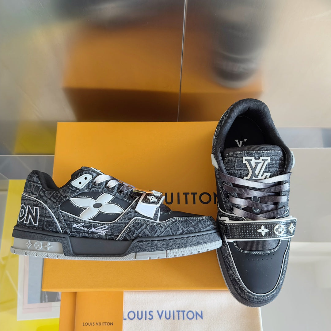 250318 New high quality new color board shoes
