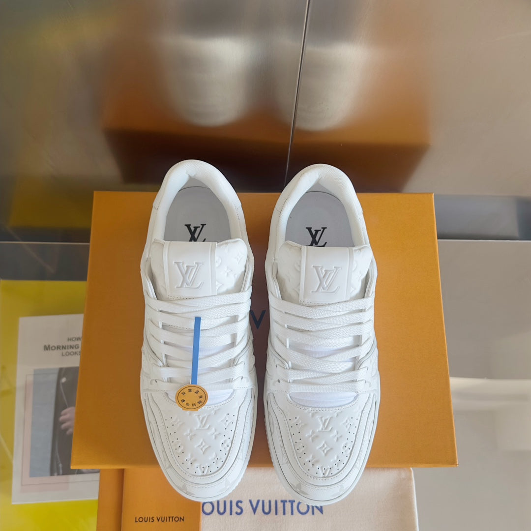 250318 New high quality new color board shoes