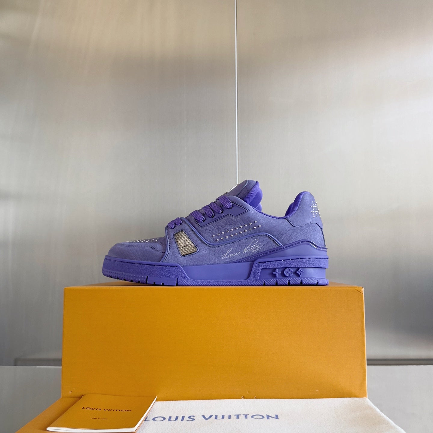 250318 New high quality new color board shoes