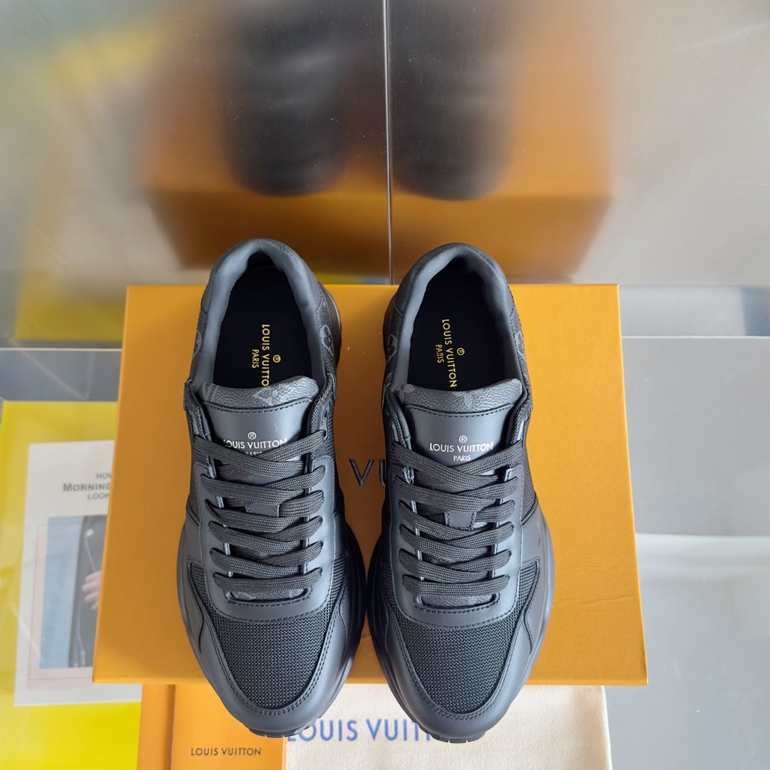 250318 New high quality new color board shoes