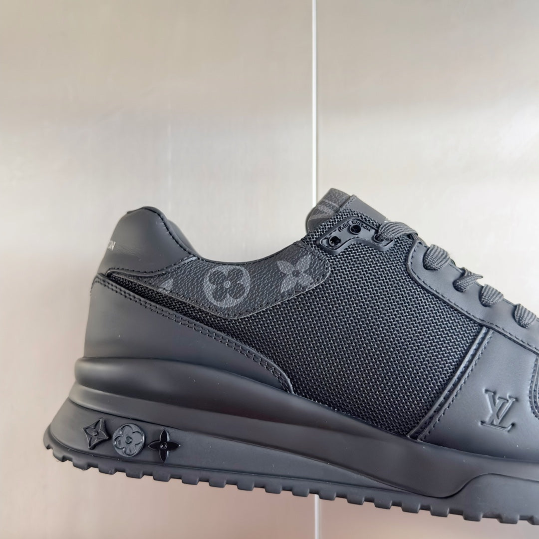 250318 New high quality new color board shoes