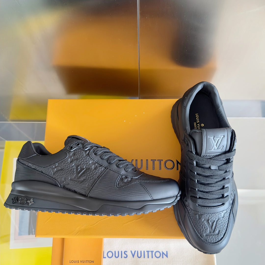 250318 New high quality new color board shoes
