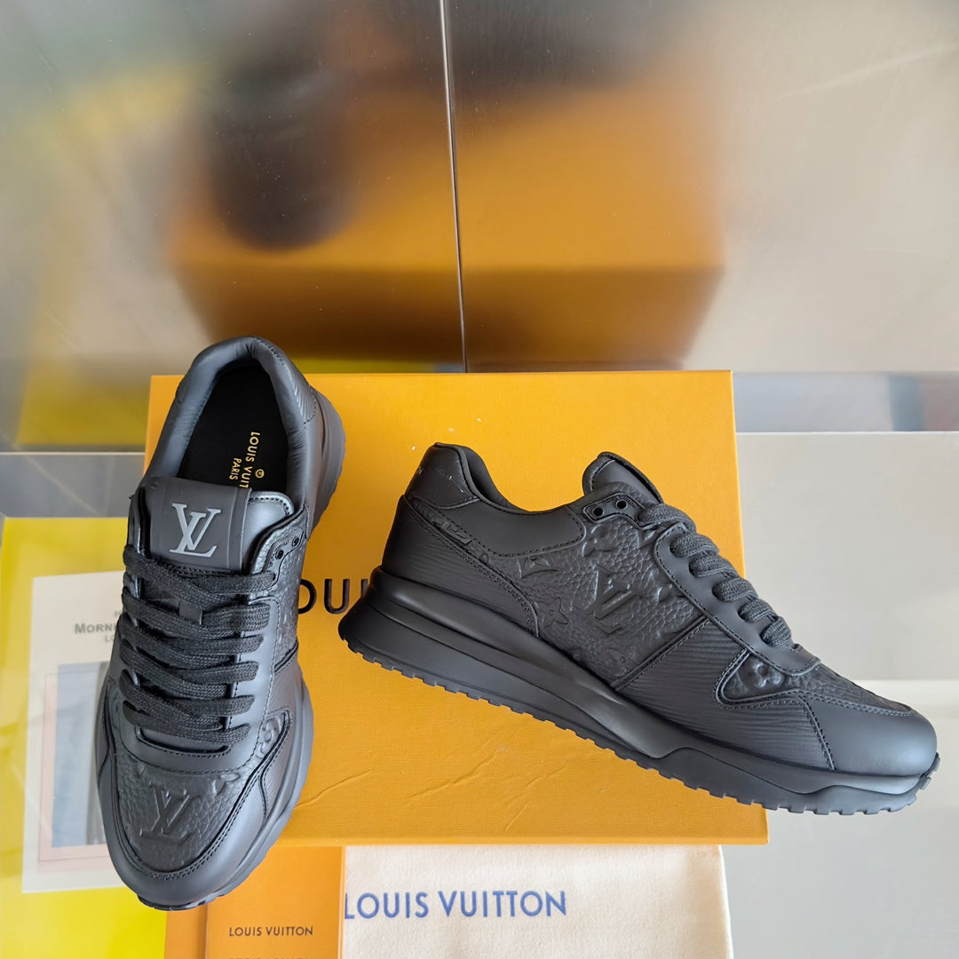 250318 New high quality new color board shoes