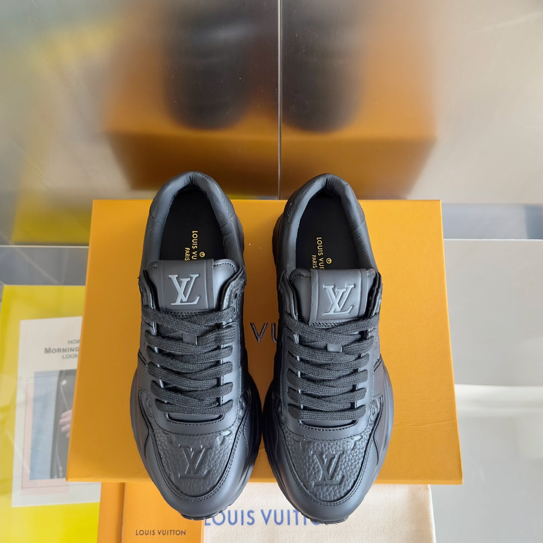250318 New high quality new color board shoes