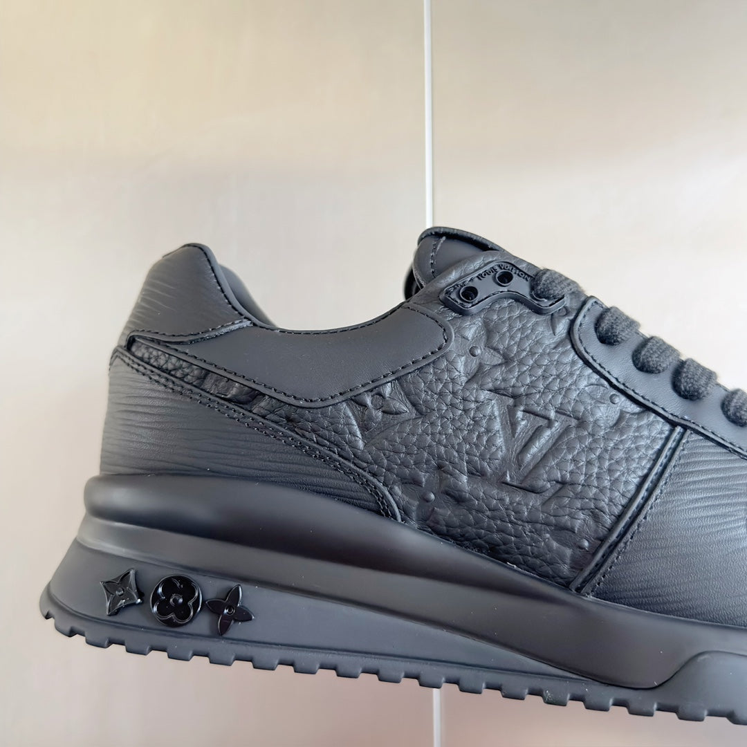 250318 New high quality new color board shoes