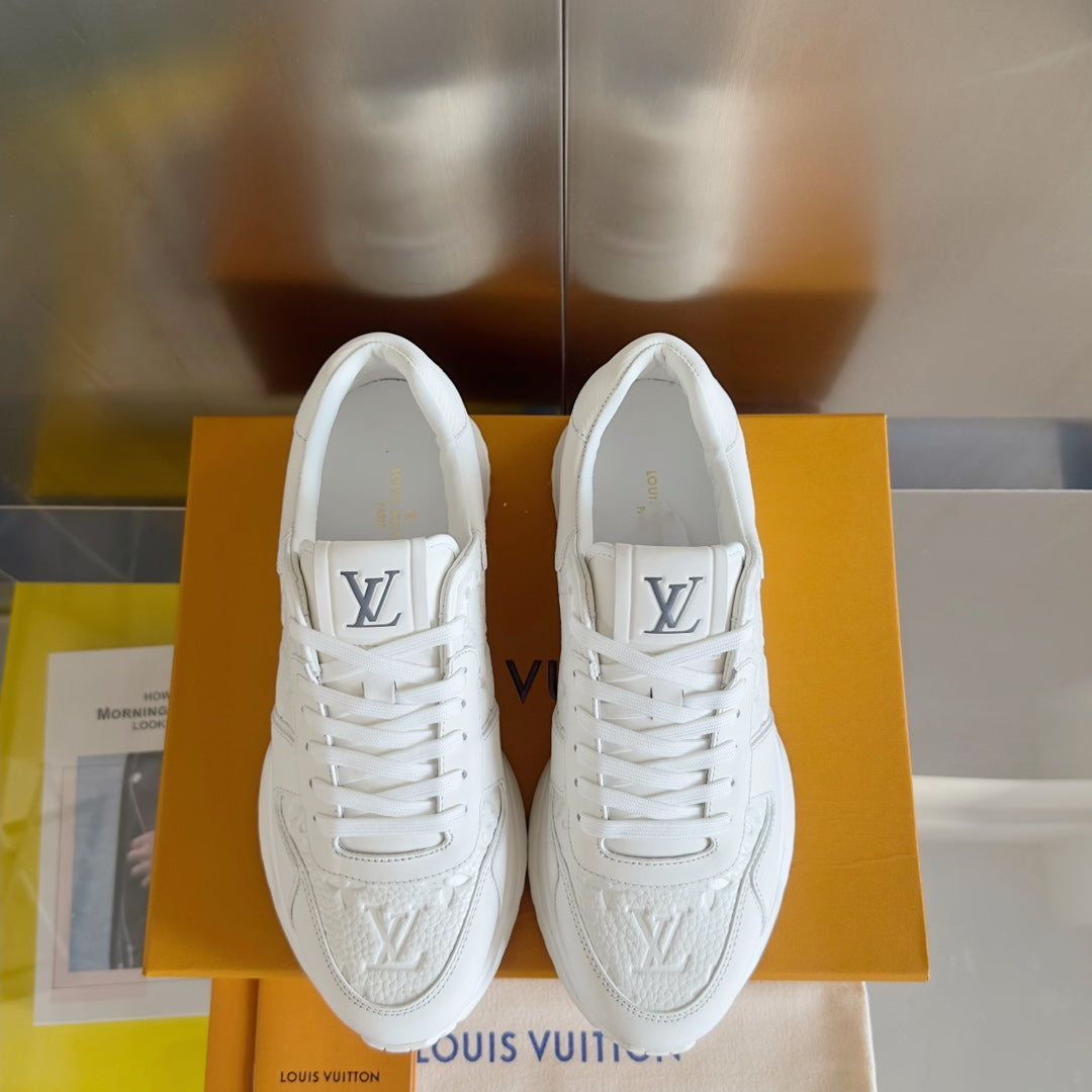 250318 New high quality new color board shoes