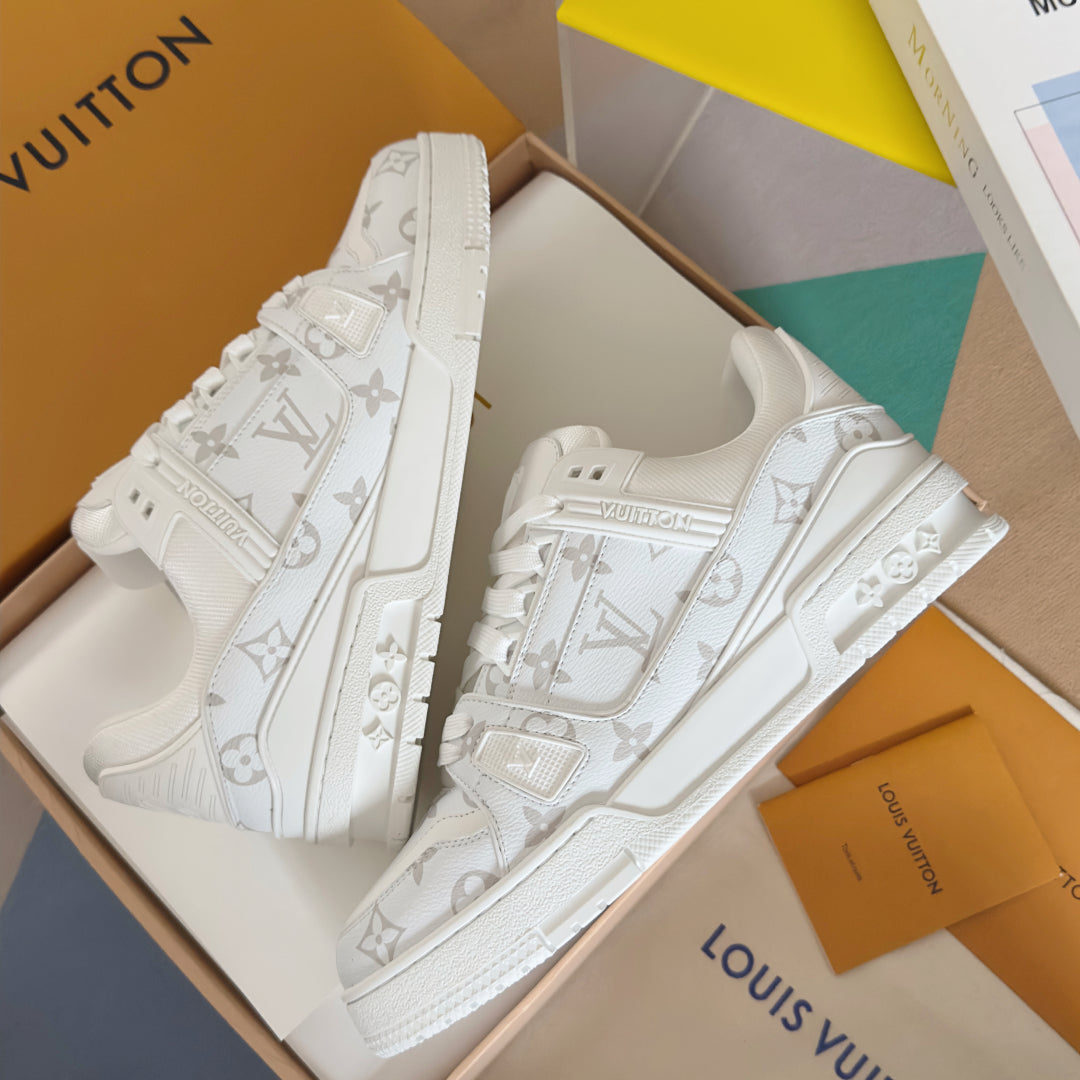 250318 New high quality new color board shoes