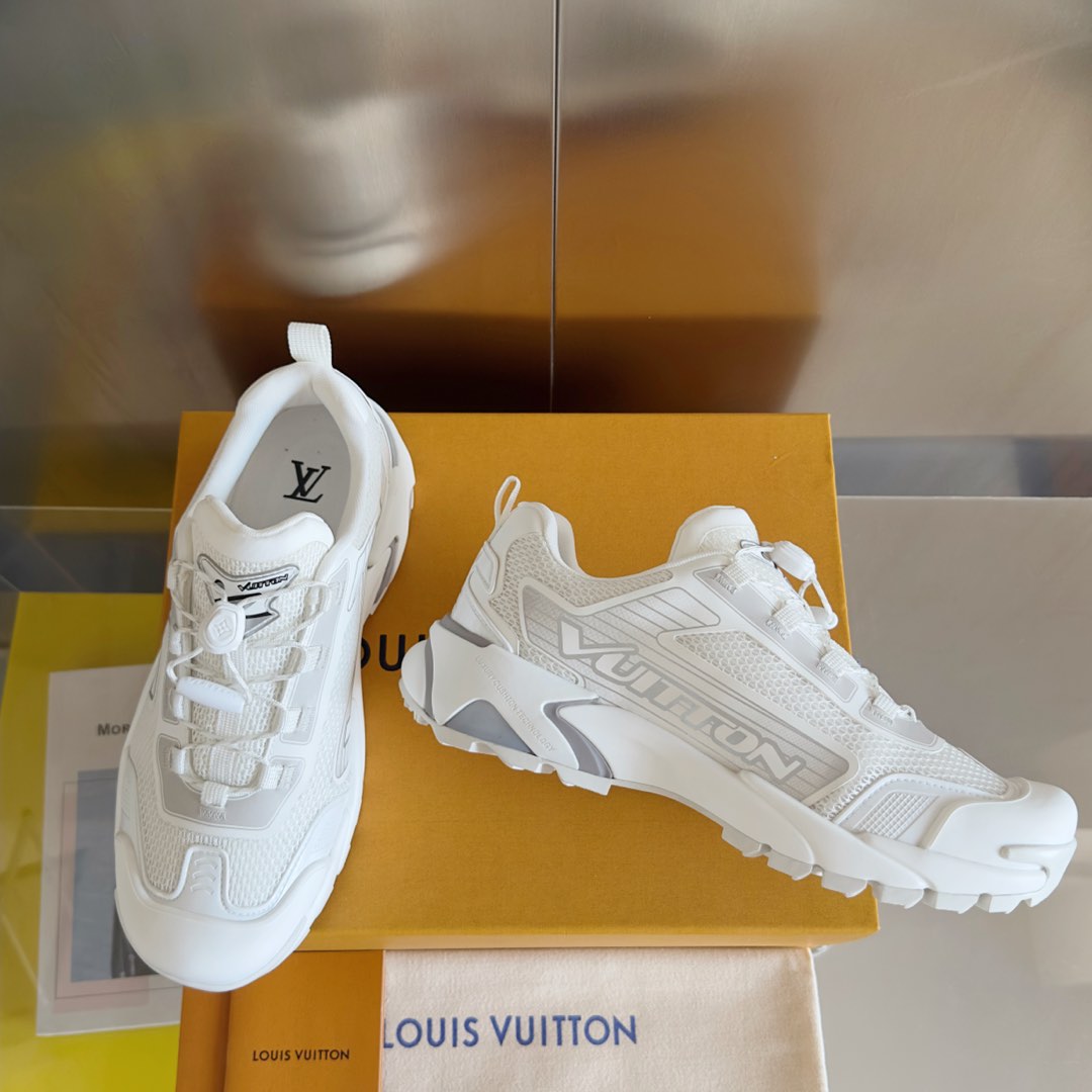250318 New high quality new color board shoes