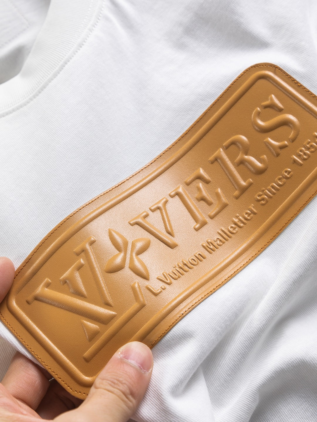 250325 New three-dimensional printed leather seal letter T-shirt
