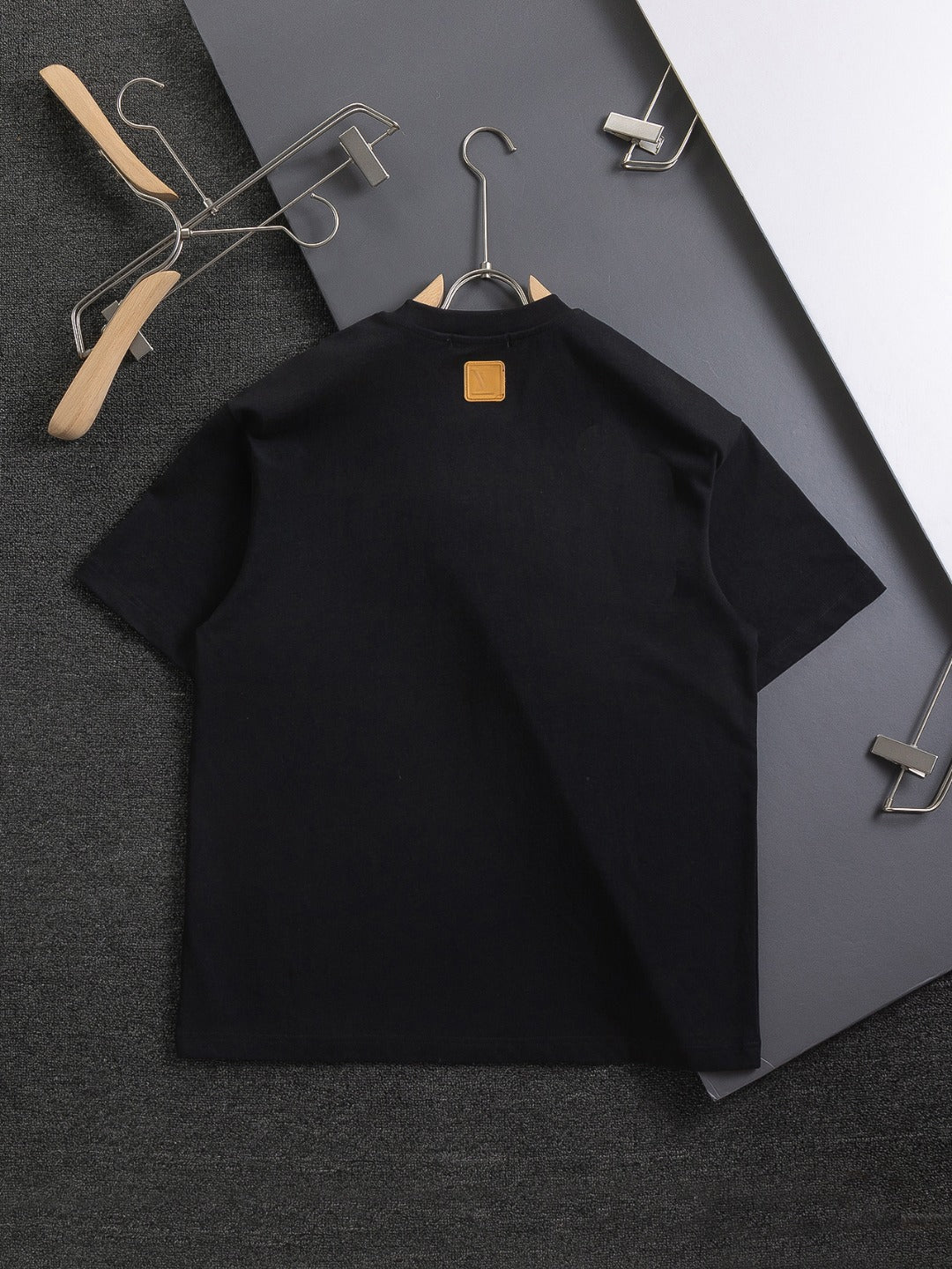 250325 New three-dimensional printed leather seal letter T-shirt