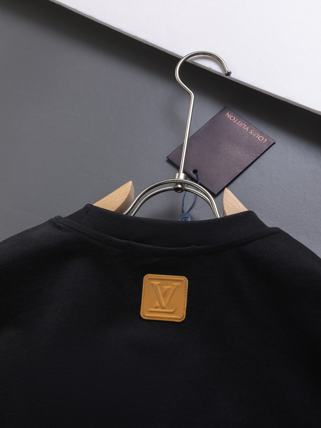 250325 New three-dimensional printed leather seal letter T-shirt