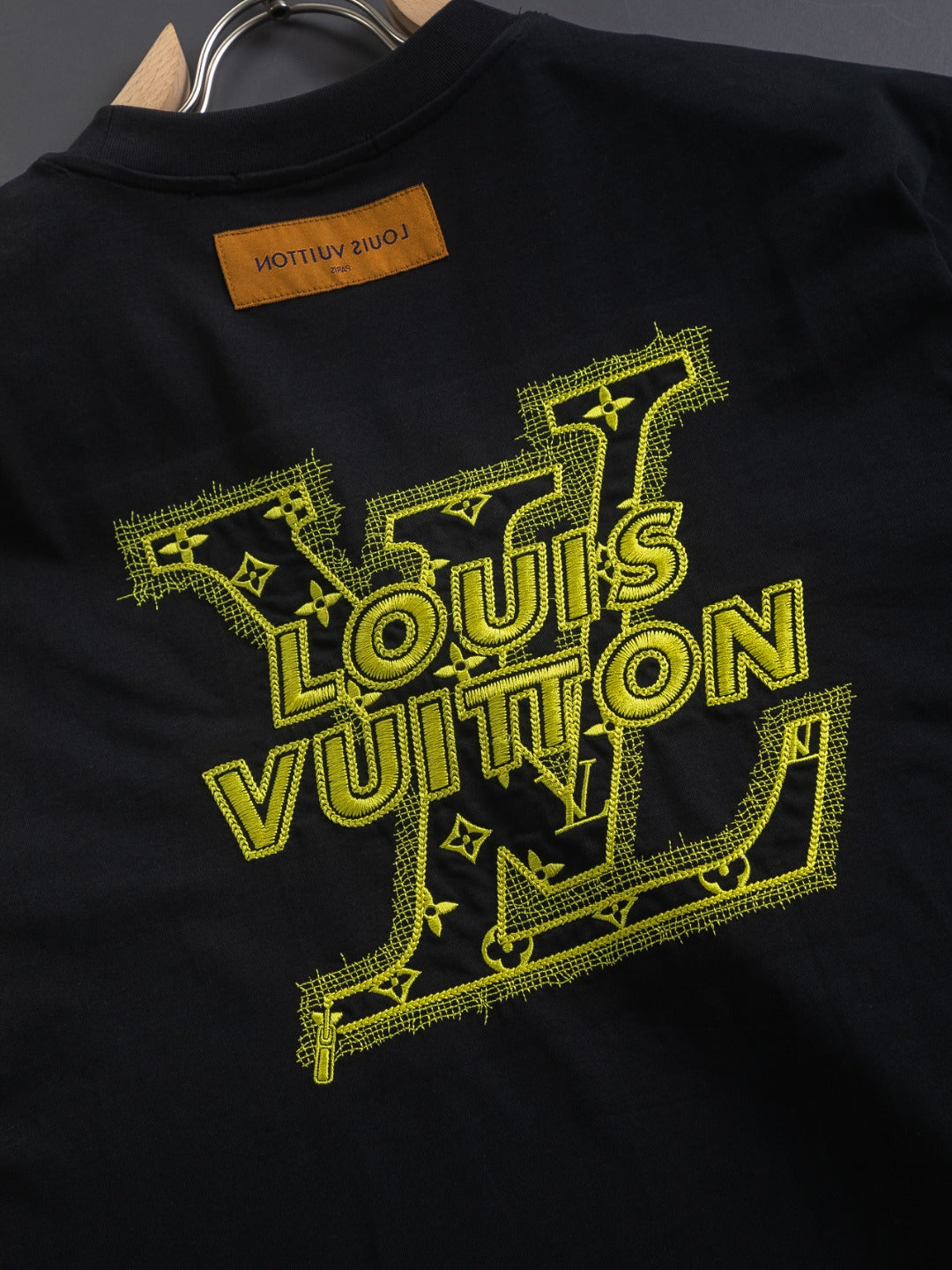 250325 New stereogram embroidered T-shirt
