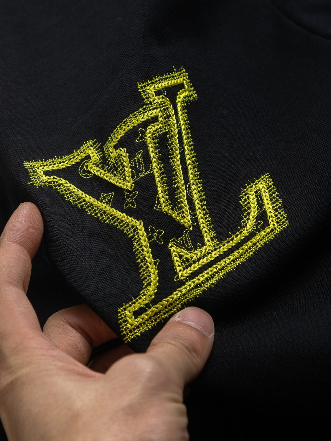 250325 New stereogram embroidered T-shirt