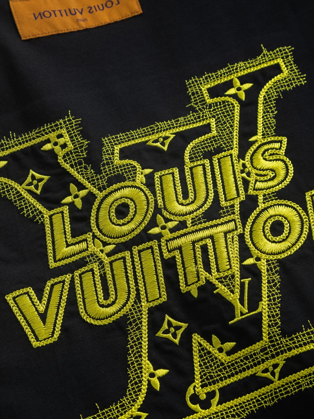 250325 New stereogram embroidered T-shirt